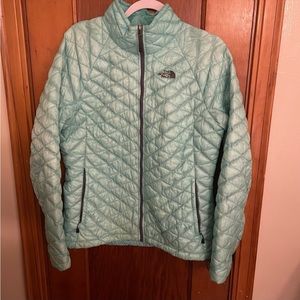 The NorthFace Women Thermalball Jacket